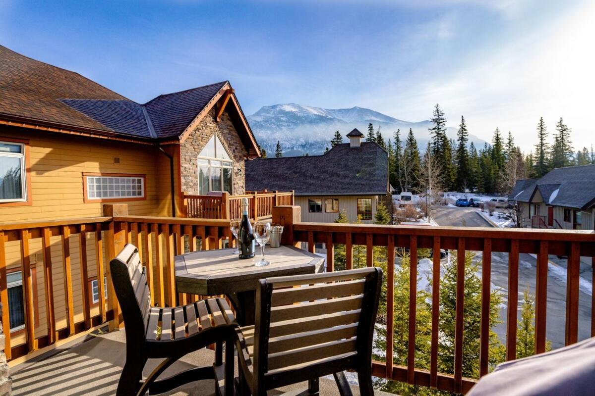 The Raven Suite At Stoneridge Mountain Resort Канмор Экстерьер фото