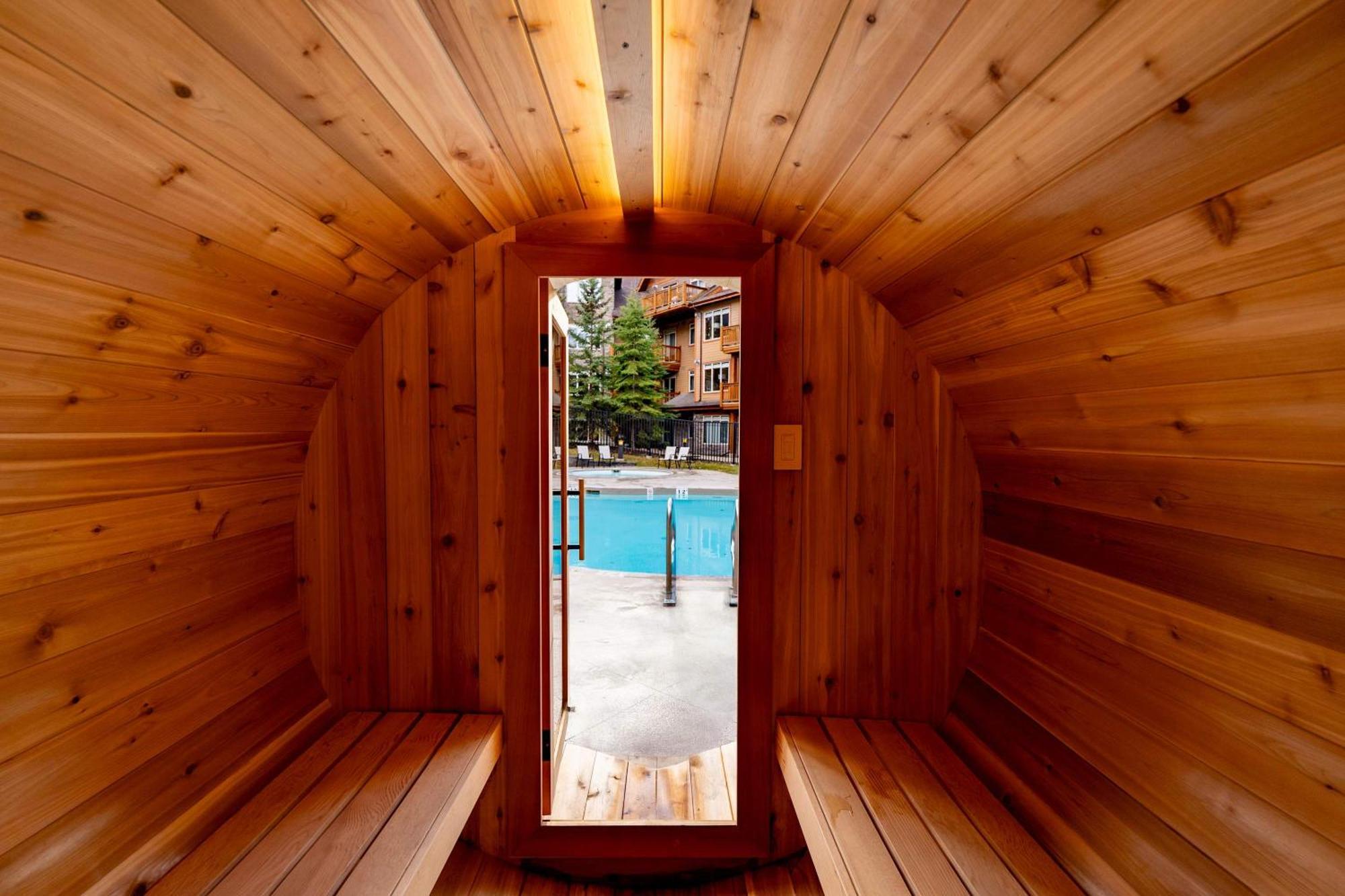The Raven Suite At Stoneridge Mountain Resort Канмор Экстерьер фото