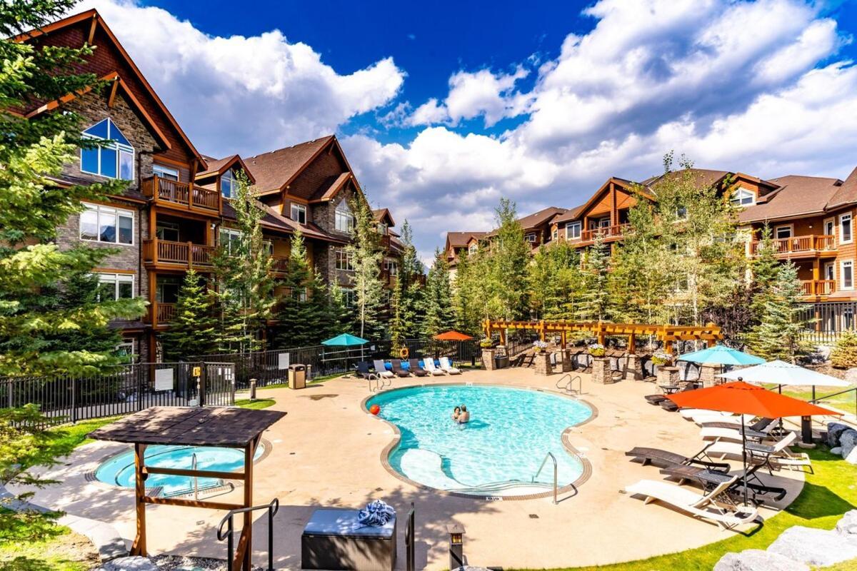 The Raven Suite At Stoneridge Mountain Resort Канмор Экстерьер фото