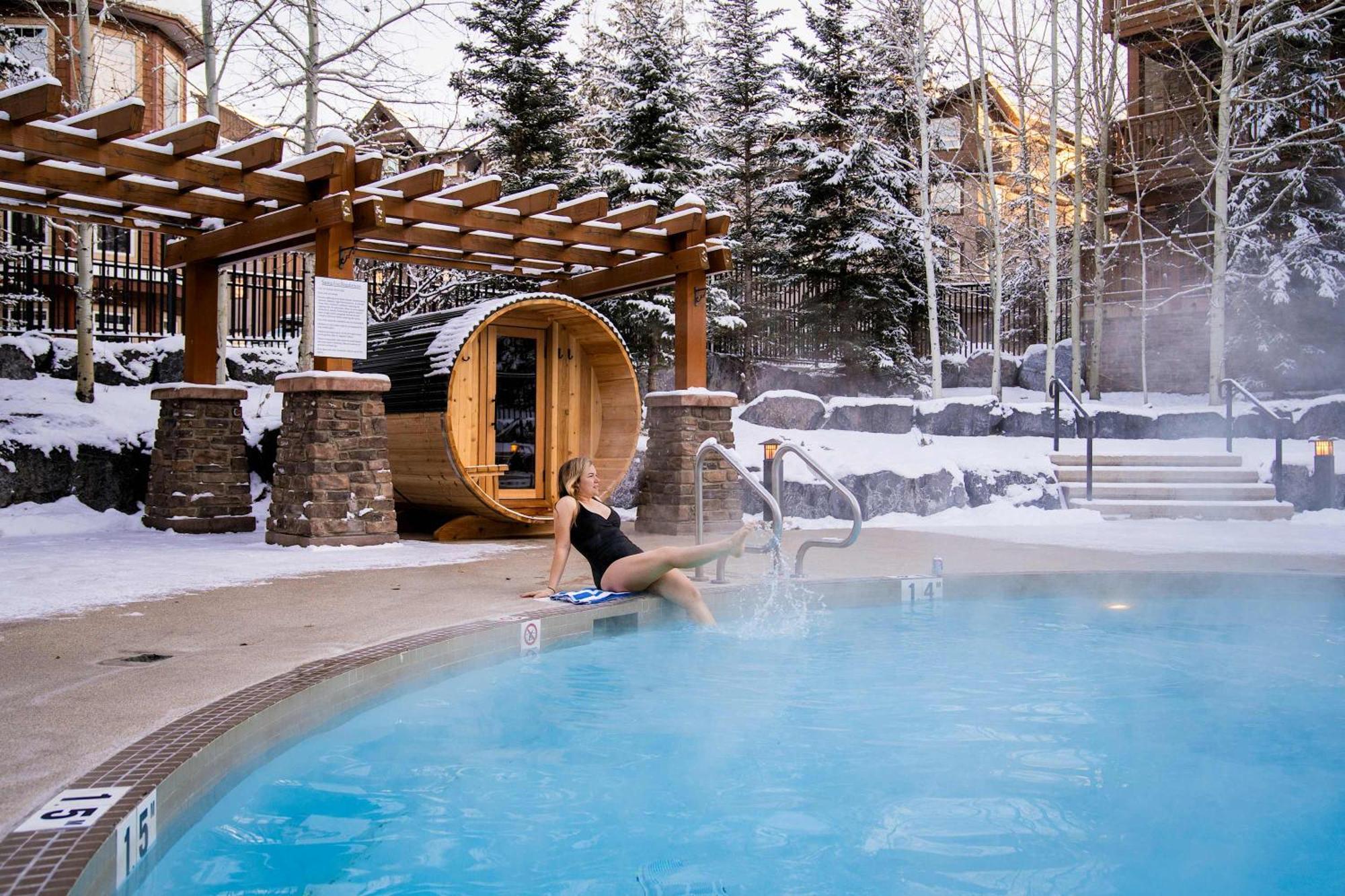 The Raven Suite At Stoneridge Mountain Resort Канмор Экстерьер фото